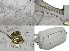 画像をギャラリービューアに読み込む, 極美品 LOUIS VUITTON ルイヴィトン マヒナXS パンチング ショルダーバッグ M95661 ホワイト レザー ゴールド金具 中古 4b010746