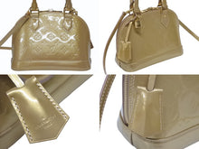 Load image into Gallery viewer, 極美品 LOUIS VUITTON ルイヴィトン アルマBB 2WAYハンドバッグ M90104 ゴールド モノグラム ゴールド金具 ヴェルニ 中古 4b010806