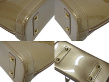Load image into Gallery viewer, 極美品 LOUIS VUITTON ルイヴィトン アルマBB 2WAYハンドバッグ M90104 ゴールド モノグラム ゴールド金具 ヴェルニ 中古 4b010806