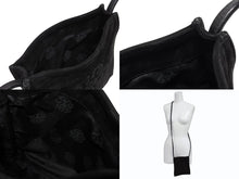 画像をギャラリービューアに読み込む, CHROME HEARTS クロムハーツ スクエアポケット ヴァインダガー ショルダーバッグ スエード 美品 中古 4b010871