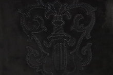 画像をギャラリービューアに読み込む, CHROME HEARTS クロムハーツ スクエアポケット ヴァインダガー ショルダーバッグ スエード 美品 中古 4b010871