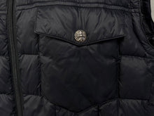 画像をギャラリービューアに読み込む, CHROME HEARTS クロムハーツ ナイロン ダウンベスト サイズL クロスボールボタン ダガージップ ブラック 美品 中古 4b010873