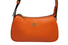Load image into Gallery viewer, 新品未使用品 GUCCI グッチ ハンドバッグ アフロディーテ ミニ GGマーモント ハンドバッグ オレンジ レザー ゴールド金具 中古 4b010968