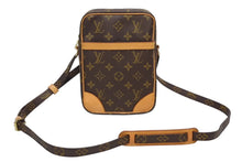 Load image into Gallery viewer, 極美品 LOUIS VUITTON ルイヴィトン ダヌーブ ショルダーバッグ M45266 モノグラム PVC レザー ゴールド金具 中古 4b011013