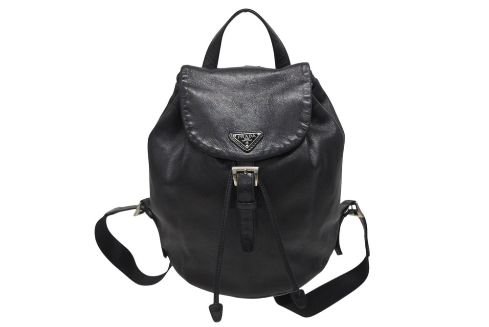 極美品 PRADA プラダ リュック デイパック 三角プレート トライアングルロゴ イタリア製 ブラック シルバー金具 レザー 中古 4b011024
