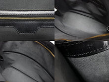 Load image into Gallery viewer, LOUIS VUITTON ルイヴィトン エピ リュサック ワンショルダーバッグ M52282 ブラック レザー 美品 中古 4b011045
