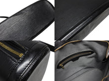 Load image into Gallery viewer, LOUIS VUITTON ルイヴィトン エピ リュサック ワンショルダーバッグ M52282 ブラック レザー 美品 中古 4b011045