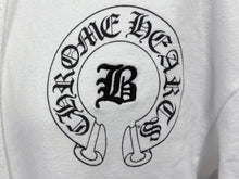 画像をギャラリービューアに読み込む, CHROME HEARTS クロムハーツ フーディ― パーカー ベラハディッド 希少 ホースシュー サイズM ホワイト 美品 中古 4b011059