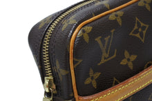 Load image into Gallery viewer, 極美品 LOUIS VUITTON ルイヴィトン ダヌーブ ショルダーバッグ M45266 モノグラム PVC レザー ゴールド金具 中古 4b011143