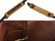 Load image into Gallery viewer, 極美品 LOUIS VUITTON ルイヴィトン ダヌーブ ショルダーバッグ M45266 モノグラム PVC レザー ゴールド金具 中古 4b011143