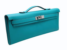 Load image into Gallery viewer, 新品同様 HERMES エルメス KELLY CUT ケリーカット ハンドバッグ ヴォースイフト ブルーパオン シルバー金具 X刻印 中古 4b011170