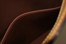 Load image into Gallery viewer, 極美品 LOUIS VUITTON ルイヴィトン ドルーオ ショルダーバック M51290 モノグラム ブラウン ゴールド金具 中古 4b010964