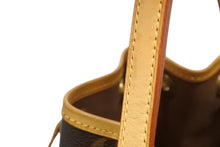 Load image into Gallery viewer, LOUIS VUITTON ルイヴィトン ミニノエ ハンドバッグ M42227 モノグラム PVC レザー ブラウン ゴールド金具 美品 中古 4b011236