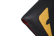 Load image into Gallery viewer, 極美品 FENDI フェンディ バッグ バグズ 二つ折り財布 7M0001 ブラック イエロー レッド カーフレザー 中古 4b011739