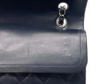 画像をギャラリービューアに読み込む, 極美品 CHANEL シャネル マトラッセ25 Wフラップ Wチェーンショルダーバッグ 19番台 ココマーク ラムスキン ネイビー シルバー金具 中古 4b011812