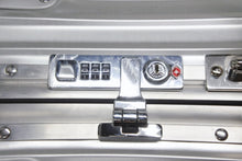 Load image into Gallery viewer, 極美品 RIMOWA リモワ × PORSCHE ポルシェ ハンドキャリーケース スーツケース 9229001290 シルバー エンブレム ジェラルミン 中古 4b011111