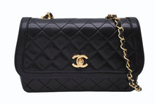 Load image into Gallery viewer, CHANEL シャネル Sフラップ Sチェーンショルダーバッグ 1番台 ココマーク ラムスキン ブラック ゴールド金具 美品 中古 4b011814