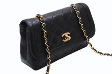 Load image into Gallery viewer, CHANEL シャネル Sフラップ Sチェーンショルダーバッグ 1番台 ココマーク ラムスキン ブラック ゴールド金具 美品 中古 4b011814