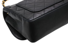 Load image into Gallery viewer, CHANEL シャネル Sフラップ Sチェーンショルダーバッグ 1番台 ココマーク ラムスキン ブラック ゴールド金具 美品 中古 4b011814