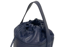 Load image into Gallery viewer, JIL SANDER ジルサンダー ハンドバッグ 巾着 ネイビー 美品 中古 4b011239