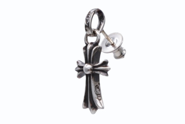 新品未使用 CHROME HEARTS クロムハーツ CHクロス ベビーファット ピアス 14k 重量2.4g シルバー 2004/.925刻印 中古 4b011444