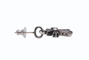 新品未使用 CHROME HEARTS クロムハーツ CHクロス ベビーファット ピアス 14k 重量2.4g シルバー 2004/.925刻印 中古 4b011444