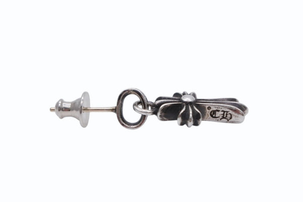 新品未使用 CHROME HEARTS クロムハーツ CHクロス ベビーファット ピアス 14k 重量2.4g シルバー 2004/.925刻印 中古 4b011444