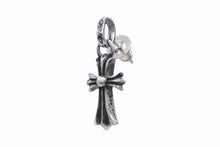 Load image into Gallery viewer, 新品未使用 CHROME HEARTS クロムハーツ CHクロス ベビーファット ピアス 14k 重量2.4g シルバー 2004/.925刻印 中古 4b011443