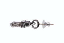 Load image into Gallery viewer, 新品未使用 CHROME HEARTS クロムハーツ CHクロス ベビーファット ピアス 14k 重量2.4g シルバー 2004/.925刻印 中古 4b011443