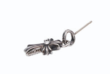 Load image into Gallery viewer, 新品未使用 CHROME HEARTS クロムハーツ CHクロス ベビーファット ピアス 14k 重量2.4g シルバー 2004/.925刻印 中古 4b011443