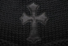 Load image into Gallery viewer, 新品同様 CHROME HEARTS クロムハーツ クロスパッチ ニットキャップ ビーニー カシミヤ レザー シルバー925 ブラック 中古 4b011464