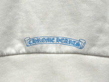 Load image into Gallery viewer, CHROME HEARTS クロムハーツ 24SS LAS VEGAS LIMITED DICE CREWNECK SWEATSHIRT ラスベガス限定ダイスクルーネックスェットシャツ トレーナー ホワイト ブルー サイズXL 美品 中古 4b011721