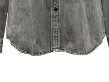 Load image into Gallery viewer, 極美品 SAINT LAURENT サンローラン デニムウエスタンシャツ グレー コットン サイズS イタリア製 中古 4b011736
