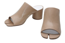 Load image into Gallery viewer, 極美品 Maison Margiela メゾン マルジェラ HANNAH MULE ハンナ ミュール S58WP0246 サイズ36 足袋 ブラウン 中古 4b012108