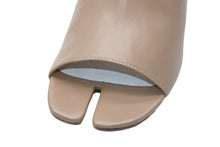 Load image into Gallery viewer, 極美品 Maison Margiela メゾン マルジェラ HANNAH MULE ハンナ ミュール S58WP0246 サイズ36 足袋 ブラウン 中古 4b012108