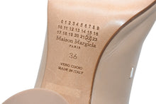 Load image into Gallery viewer, 極美品 Maison Margiela メゾン マルジェラ HANNAH MULE ハンナ ミュール S58WP0246 サイズ36 足袋 ブラウン 中古 4b012108