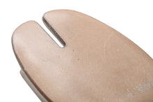 Load image into Gallery viewer, 極美品 Maison Margiela メゾン マルジェラ HANNAH MULE ハンナ ミュール S58WP0246 サイズ36 足袋 ブラウン 中古 4b012108