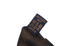 Load image into Gallery viewer, 新品未使用 LOUIS VUITTON ルイヴィトン LV MADE ネクタイ NIGO ダックモチーフ シルク ブラウン 中古 4b012041