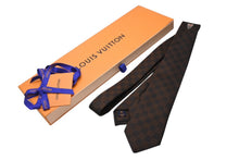 Load image into Gallery viewer, 新品未使用 LOUIS VUITTON ルイヴィトン LV MADE ネクタイ NIGO ダックモチーフ シルク ブラウン 中古 4b012041