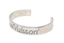 Load image into Gallery viewer, 新品未使用 LOUIS VUITTON ルイヴィトン バングル ブラスレ スクエアード LVストラス MP2694 シルバー金具 中古 4b012042