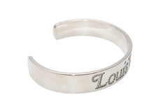 Load image into Gallery viewer, 新品未使用 LOUIS VUITTON ルイヴィトン バングル ブラスレ スクエアード LVストラス MP2694 シルバー金具 中古 4b012042