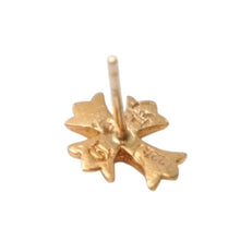 Load image into Gallery viewer, CHROME HEARTS クロムハーツ CHクロス スタッドピアス パヴェ ダイア 22K 1.2ｇシルバー 美品 中古 4b012180