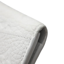 Load image into Gallery viewer, LOUIS VUITTON ルイヴィトン トリヨン モノグラム ポルトフォイユ ブラザ カードケース M83066 カーフスキン ホワイト 美品 中古 4b012349