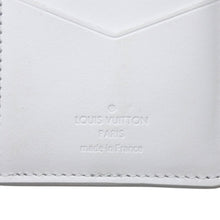 Load image into Gallery viewer, LOUIS VUITTON ルイヴィトン トリヨン モノグラム ポルトフォイユ ブラザ カードケース M83066 カーフスキン ホワイト 美品 中古 4b012349