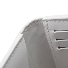 Load image into Gallery viewer, LOUIS VUITTON ルイヴィトン トリヨン モノグラム ポルトフォイユ ブラザ カードケース M83066 カーフスキン ホワイト 美品 中古 4b012349
