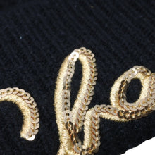 Load image into Gallery viewer, CHANEL シャネル ニットキャップ ビーニー ニット帽 AA8313 ココマーク カシミヤ スパンコール ブラック ゴールド 美品 中古 4b012373