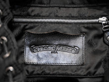 Load image into Gallery viewer, CHROME HEARTS クロムハーツ ナイロン ラージ フレアニー ガンスリンガー バックパック ブラック シルバー金具 美品 中古 4b012324