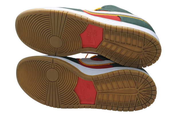 NIKE ナイキ スニーカー ナイキSB ダンク ロープロ プレミアム ファーグリーン ホワイト-ユニバーシティーゴールド 30cm 中古 美品 4b011836