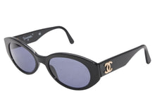Load image into Gallery viewer, CHANEL シャネル ココマーク オーバル型 サングラス 03517 ブラック プラスチック 美品 中古 4b012417