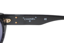 Load image into Gallery viewer, CHANEL シャネル ココマーク オーバル型 サングラス 03517 ブラック プラスチック 美品 中古 4b012417